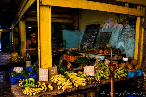 Havana fruit stand